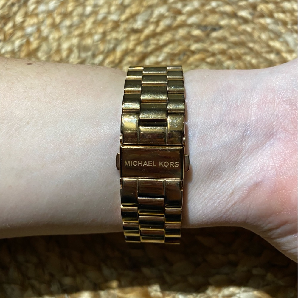 MICHAEL KORS RUNWAY IRIDESCENT DIAL ROSE GOLD-TONE LADIES WATCH MK5940 - Picture 5 of 5